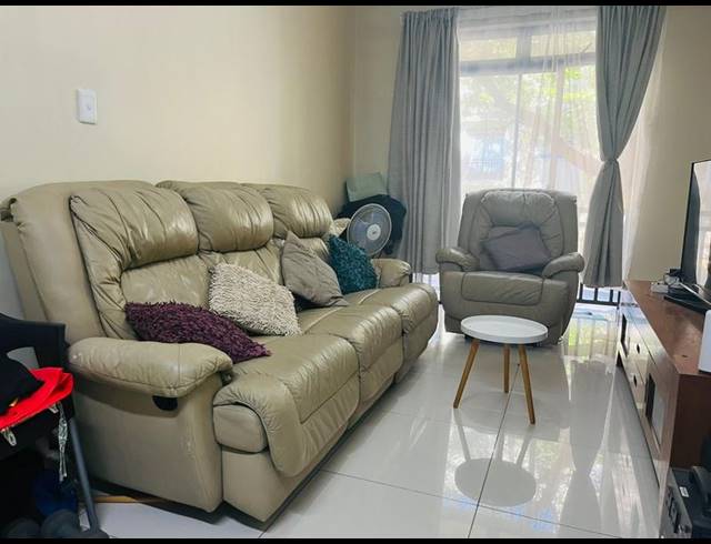 1 BEDROOM APARTMENT FOR SALE IN UMHLANGA RIDGE